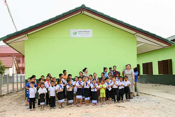 ラオスの小学校建設工事