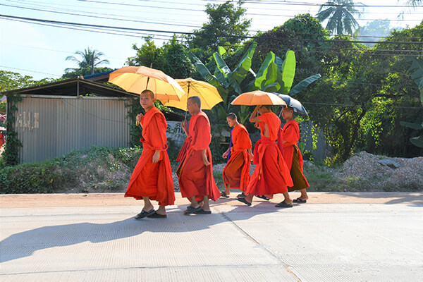 仏教国ラオス